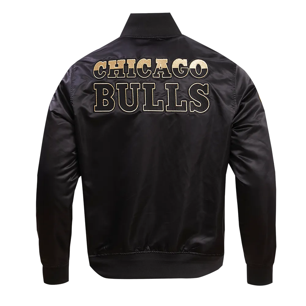 CHICAGO BULLS GOLD LOGO SATIN JACKET (BLACK)