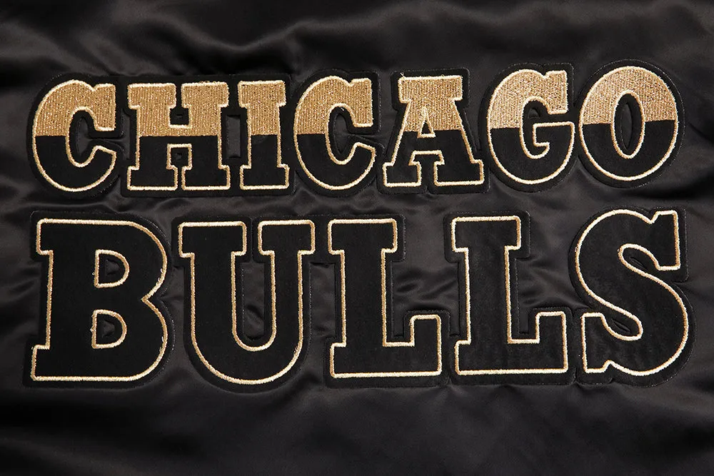 CHICAGO BULLS GOLD LOGO SATIN JACKET (BLACK)