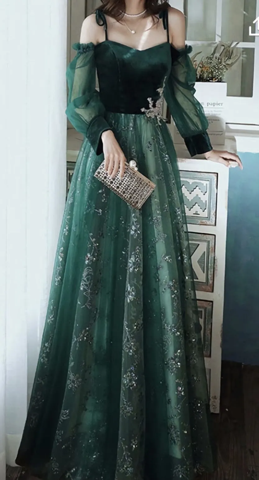 kamahe elegant dark green lace gown Prom Dress