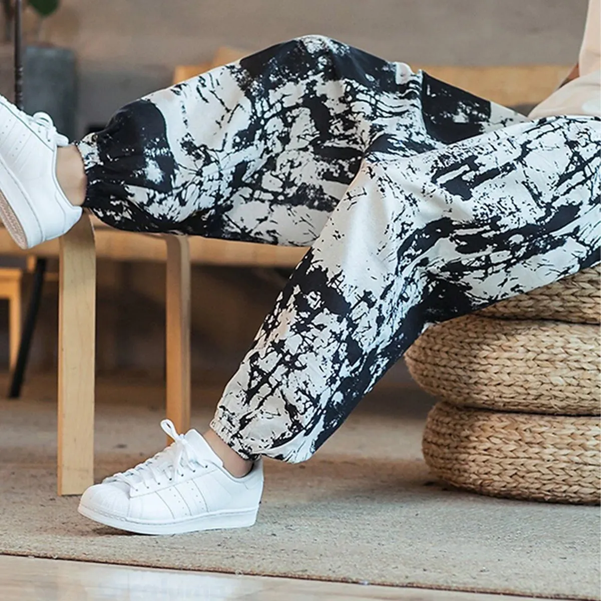 Loose Abstract Black n White Jogger Breathable Casual Harem Pants for Men & Women